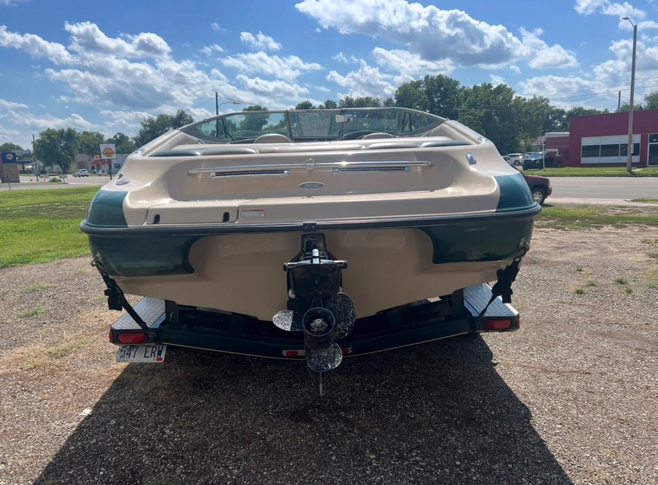 Crownline Bowrider  2000