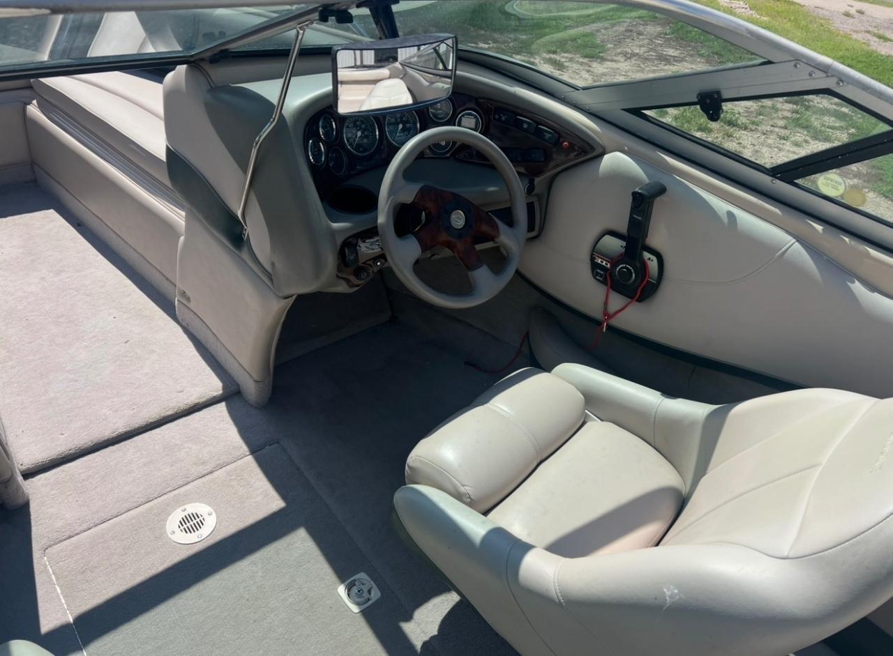 Crownline Bowrider  2000