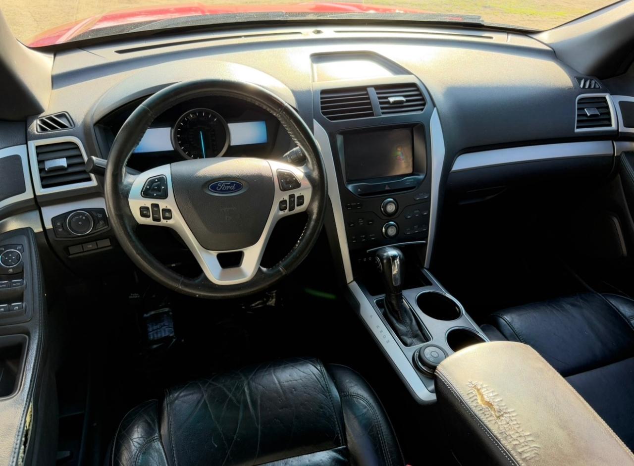 Ford Explorer XLT 4WD 2011