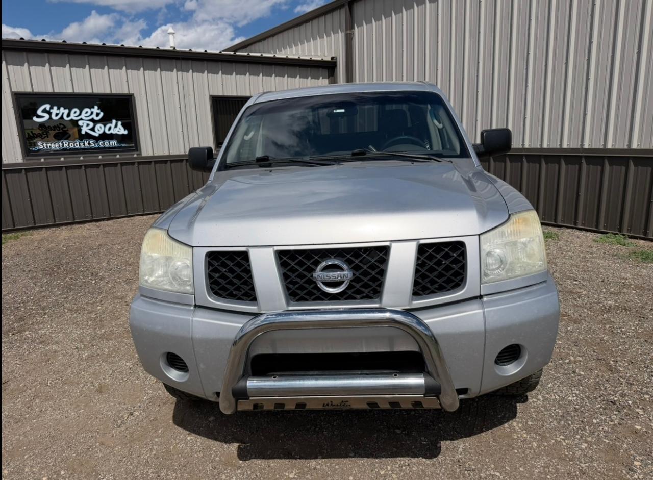 Nissan Titan LE Crew Cab 4WD 2006