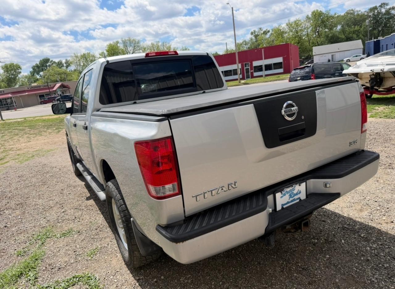 Nissan Titan LE Crew Cab 4WD 2006