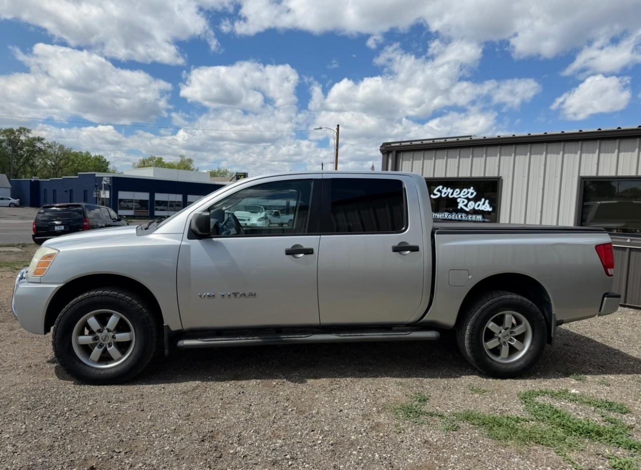 Nissan Titan LE Crew Cab 4WD 2006
