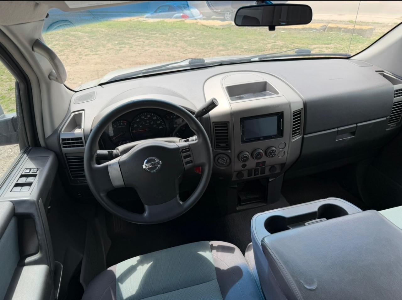 Nissan Titan LE Crew Cab 4WD 2006