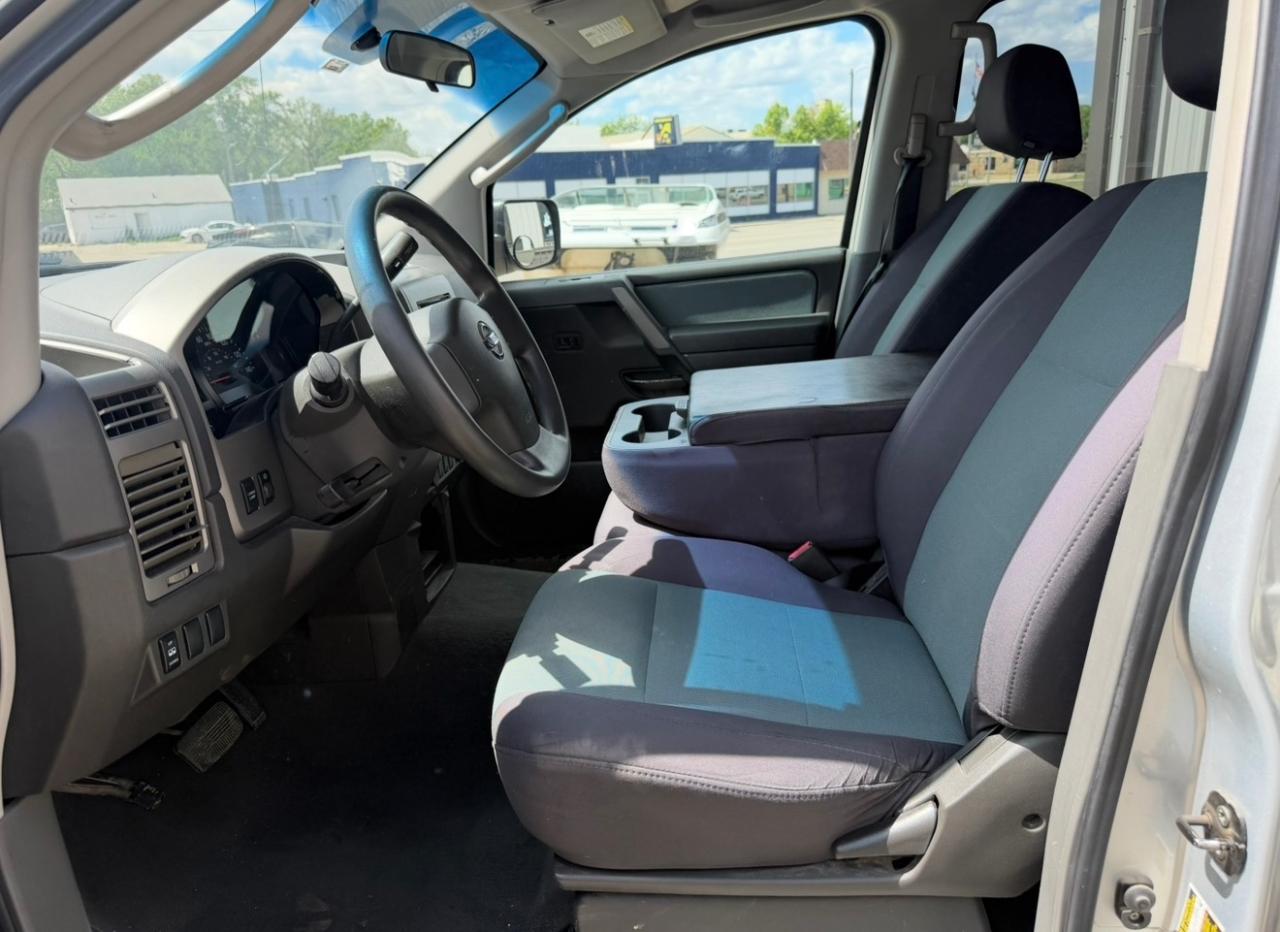 Nissan Titan LE Crew Cab 4WD 2006