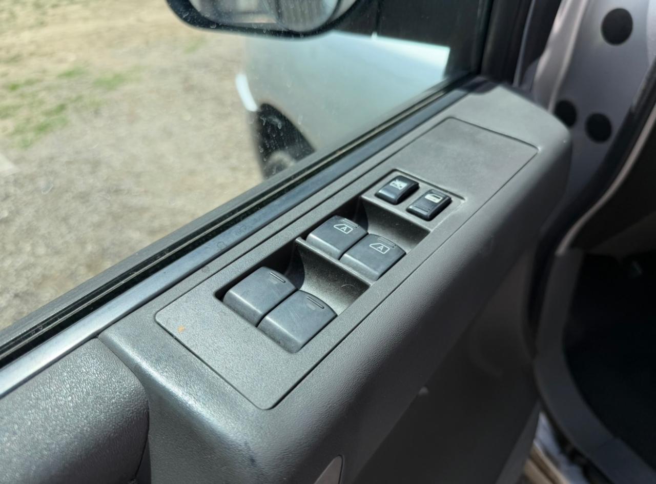 Nissan Titan LE Crew Cab 4WD 2006