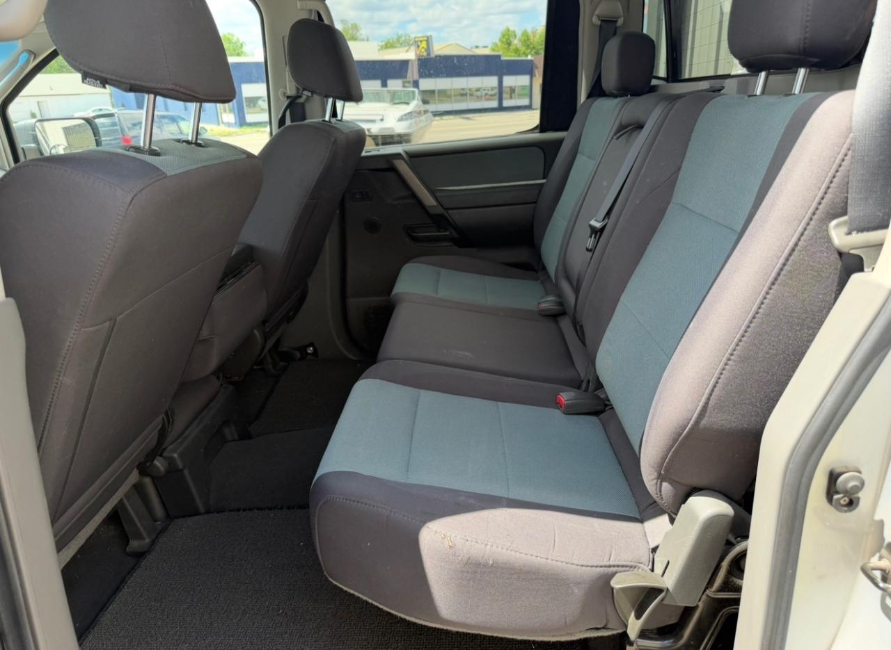 Nissan Titan LE Crew Cab 4WD 2006