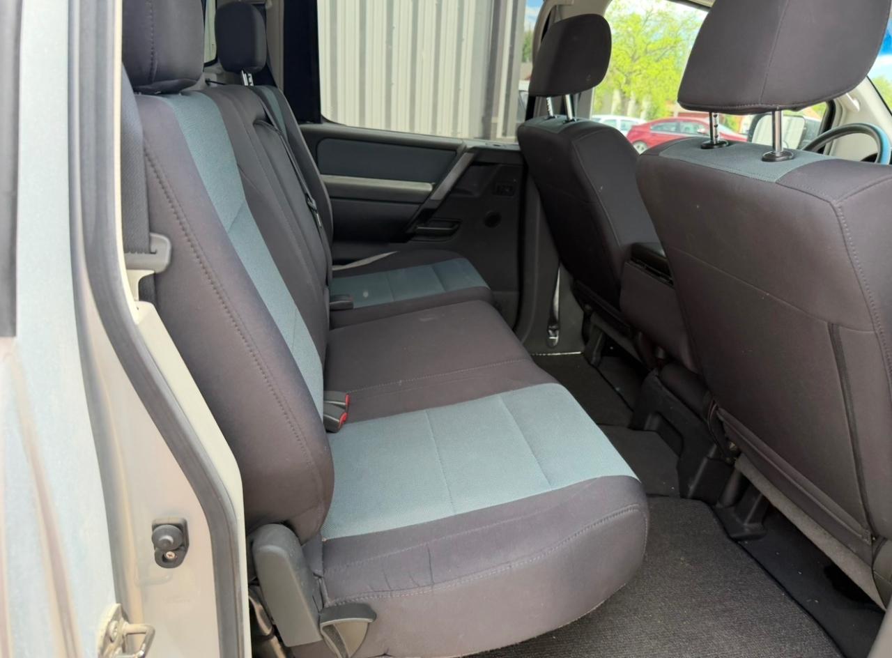 Nissan Titan LE Crew Cab 4WD 2006