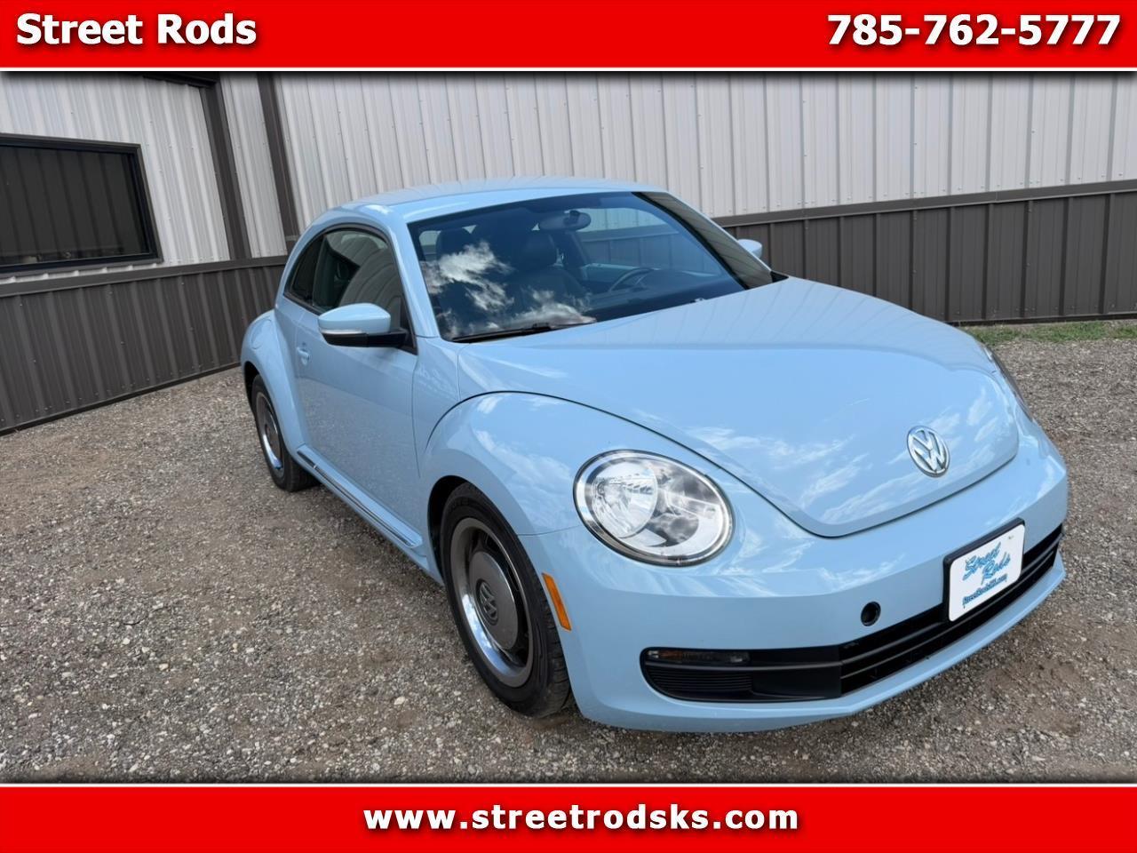 2012 Volkswagen Beetle 2.5L w/Sunroof Sound & Nav