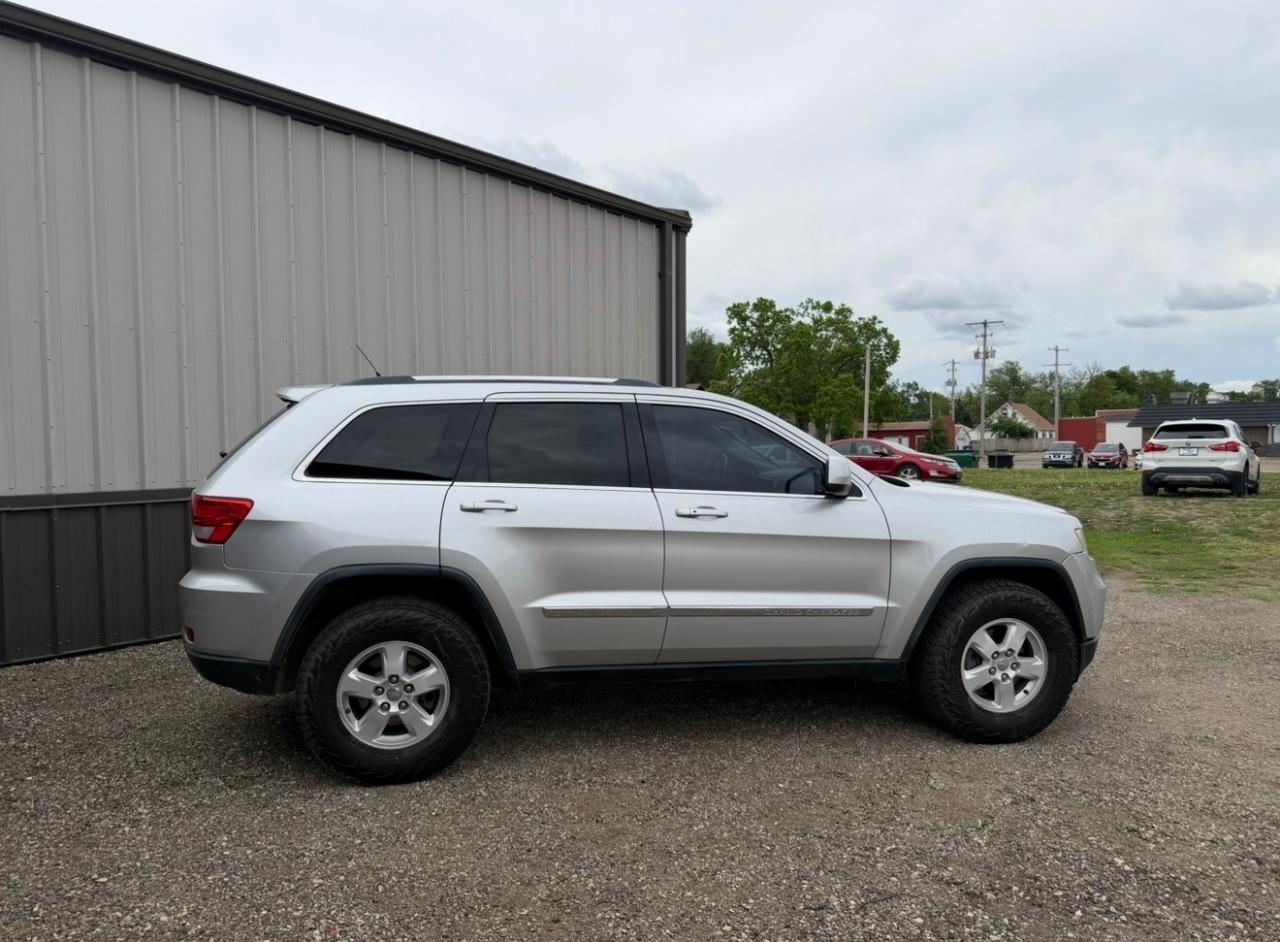 Jeep Grand Cherokee Laredo 4WD 2012