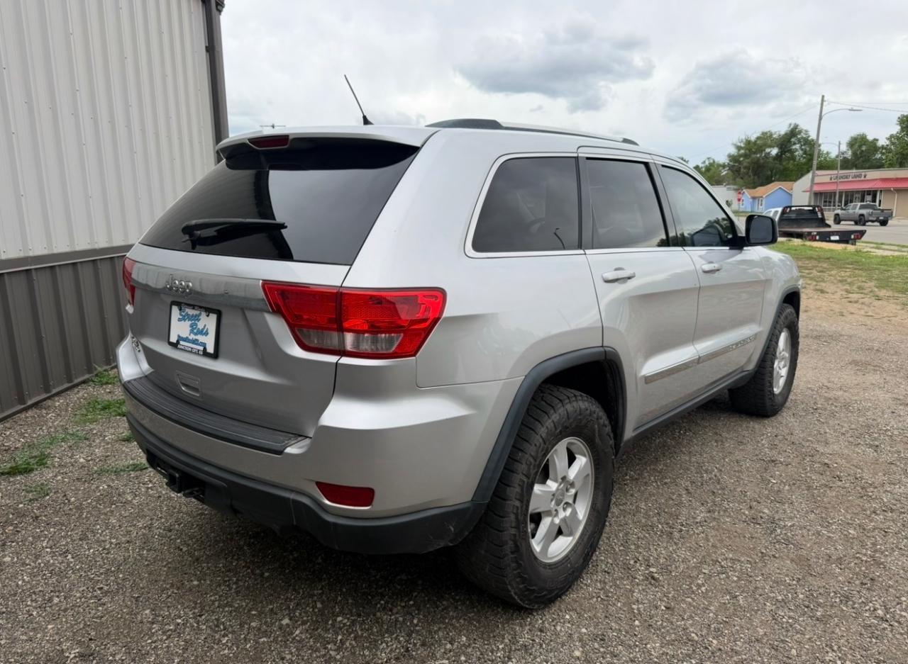 Jeep Grand Cherokee Laredo 4WD 2012