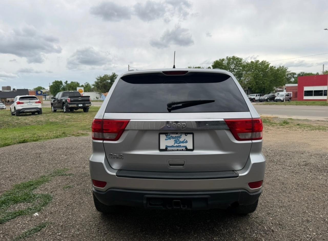 Jeep Grand Cherokee Laredo 4WD 2012