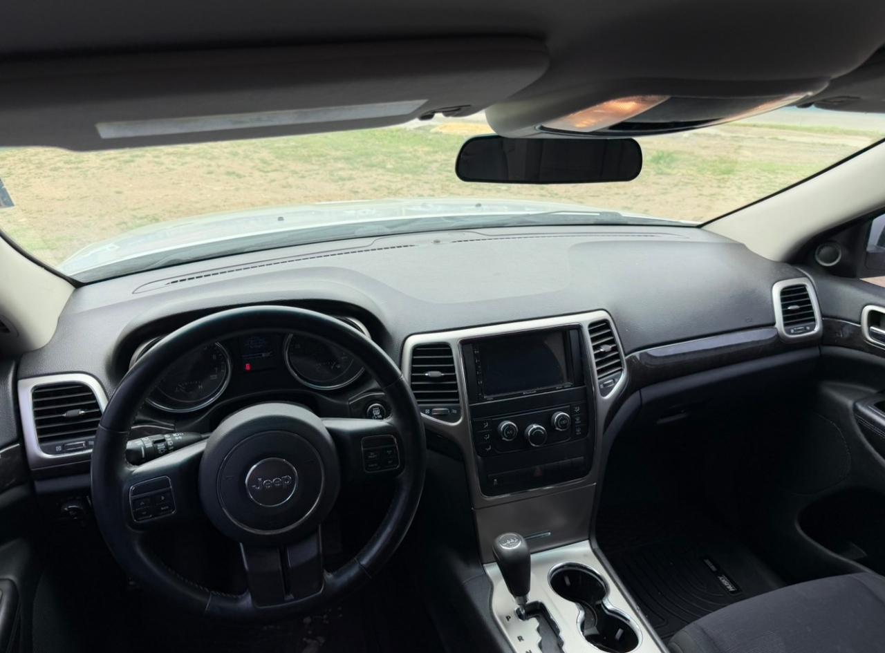 Jeep Grand Cherokee Laredo 4WD 2012