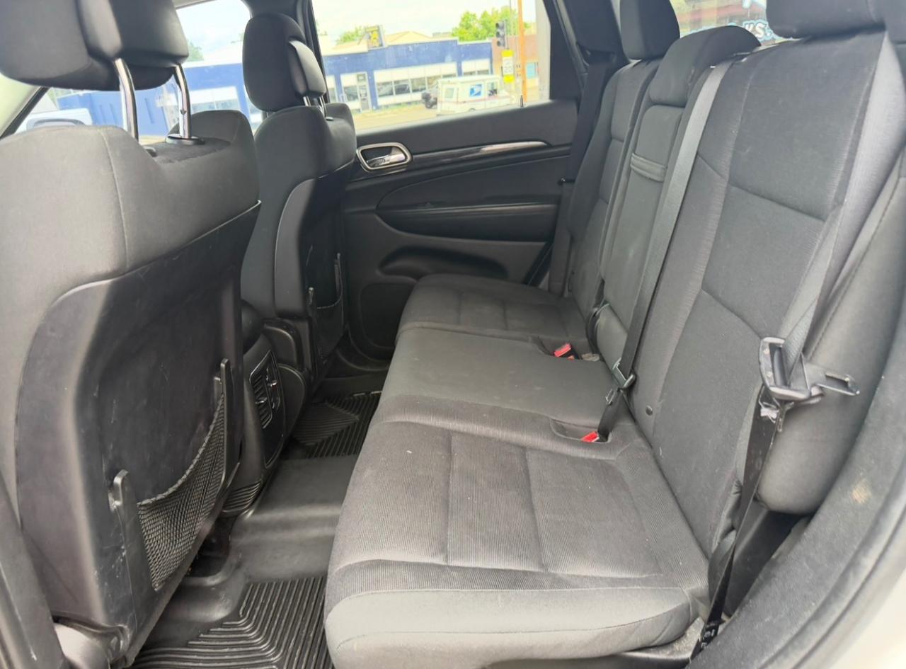 Jeep Grand Cherokee Laredo 4WD 2012