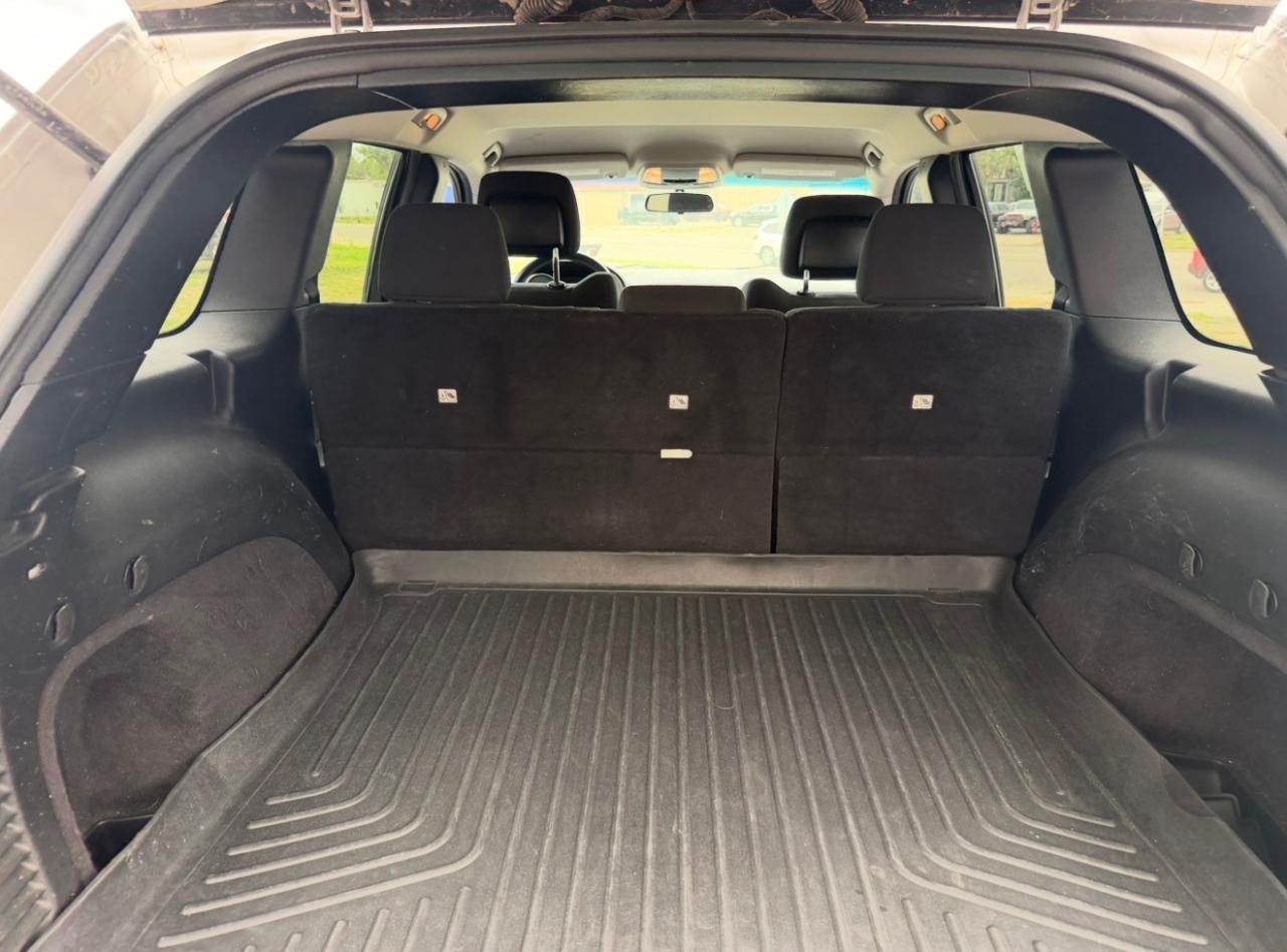 Jeep Grand Cherokee Laredo 4WD 2012