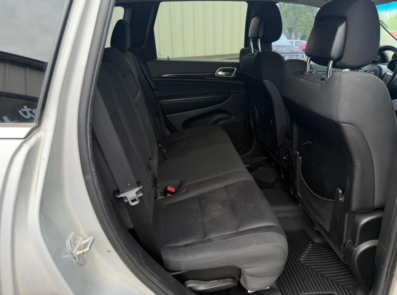 Jeep Grand Cherokee Laredo 4WD 2012