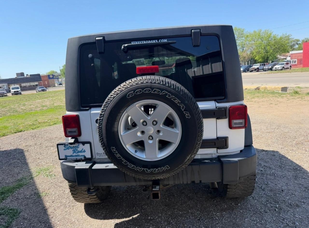 Jeep Wrangler Sport 4WD 2013