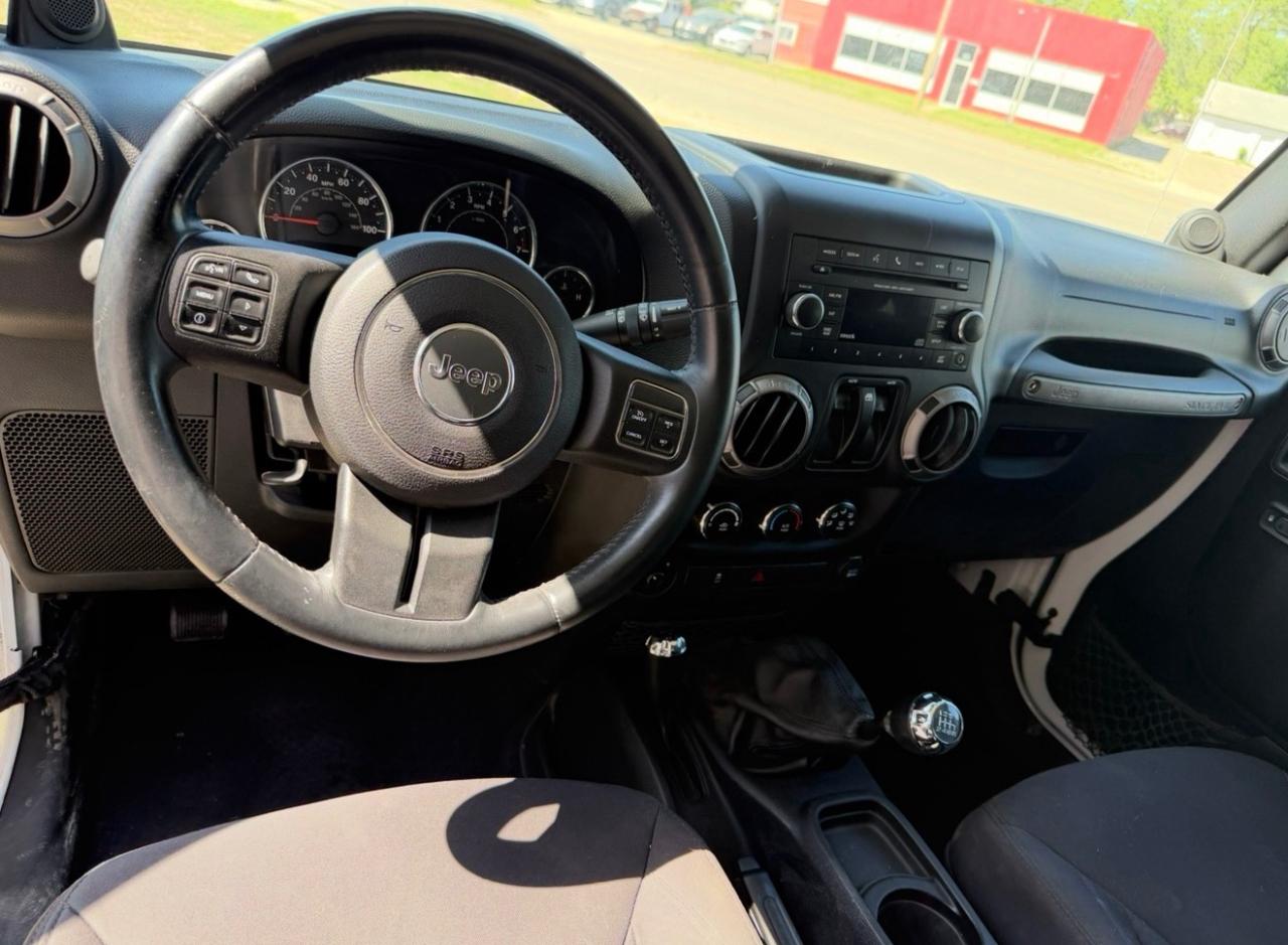 Jeep Wrangler Sport 4WD 2013