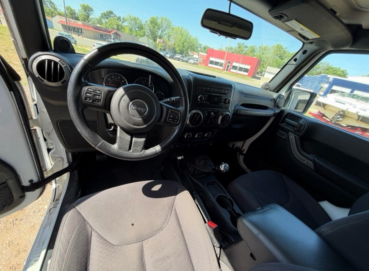 Jeep Wrangler Sport 4WD 2013