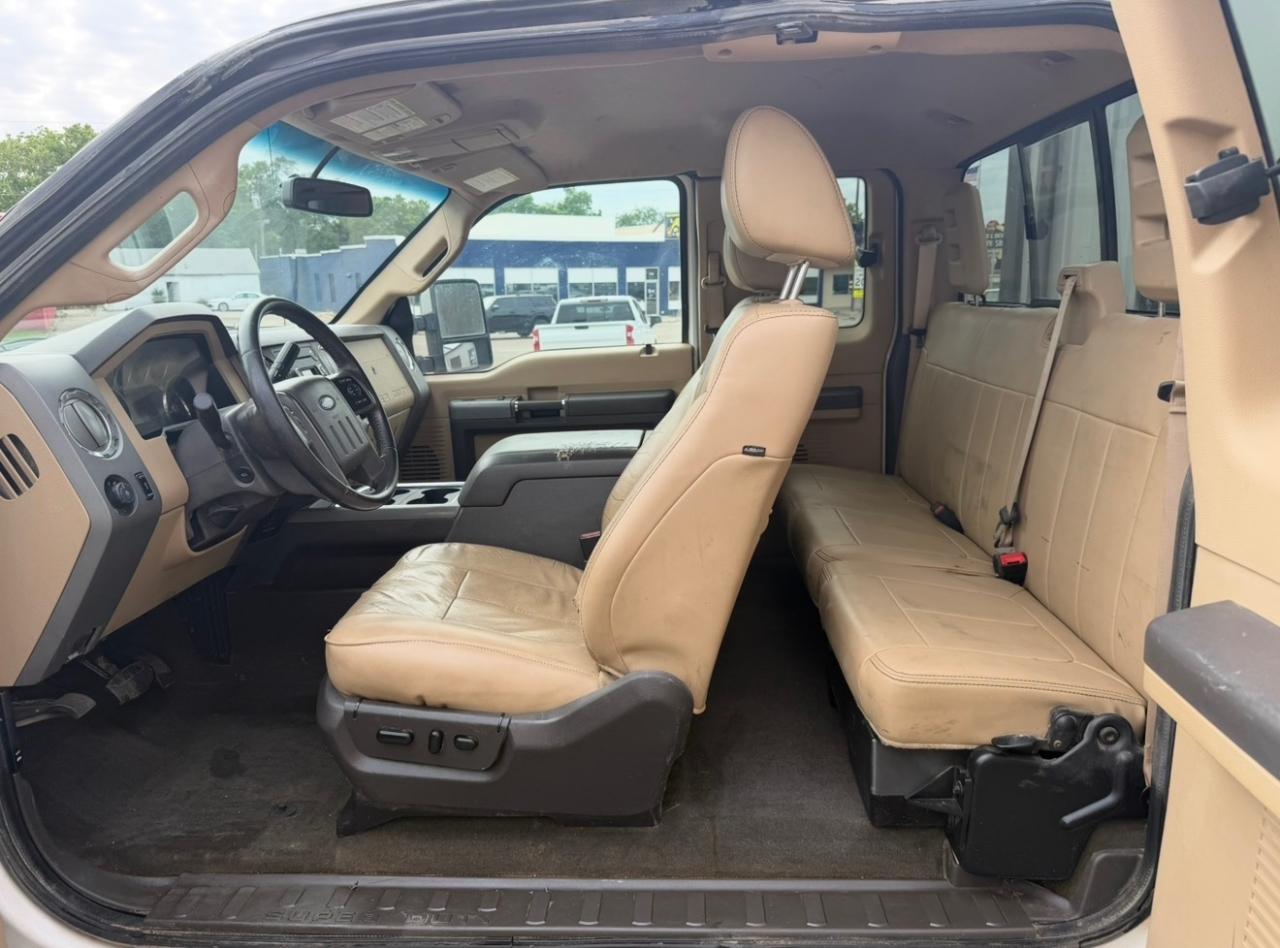 Ford F-350 SD Lariat SuperCab Long Bed 4WD 2011