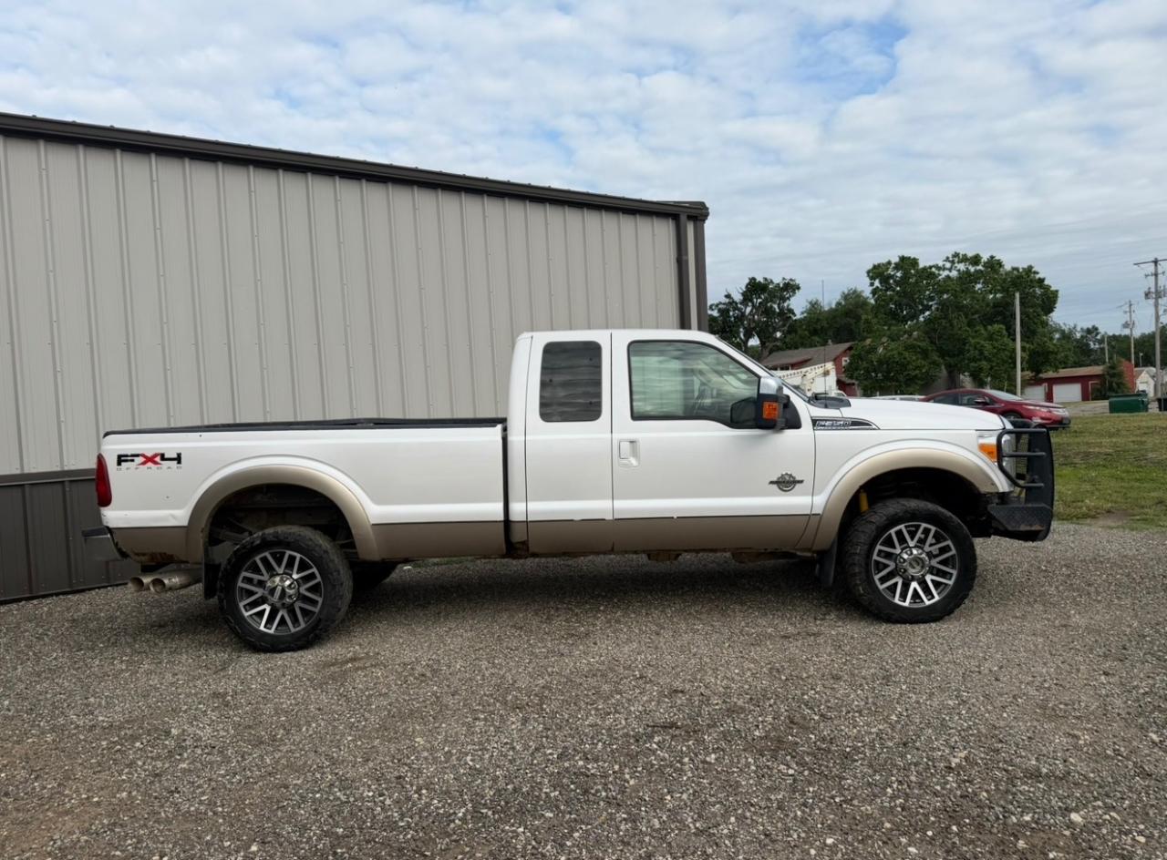 Ford F-350 SD Lariat SuperCab Long Bed 4WD 2011