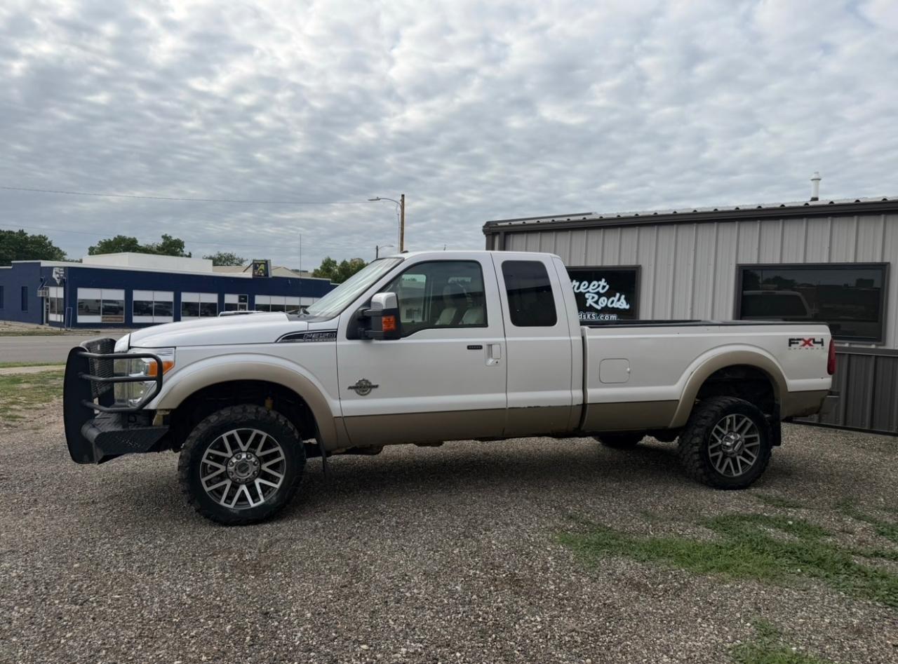 Ford F-350 SD Lariat SuperCab Long Bed 4WD 2011