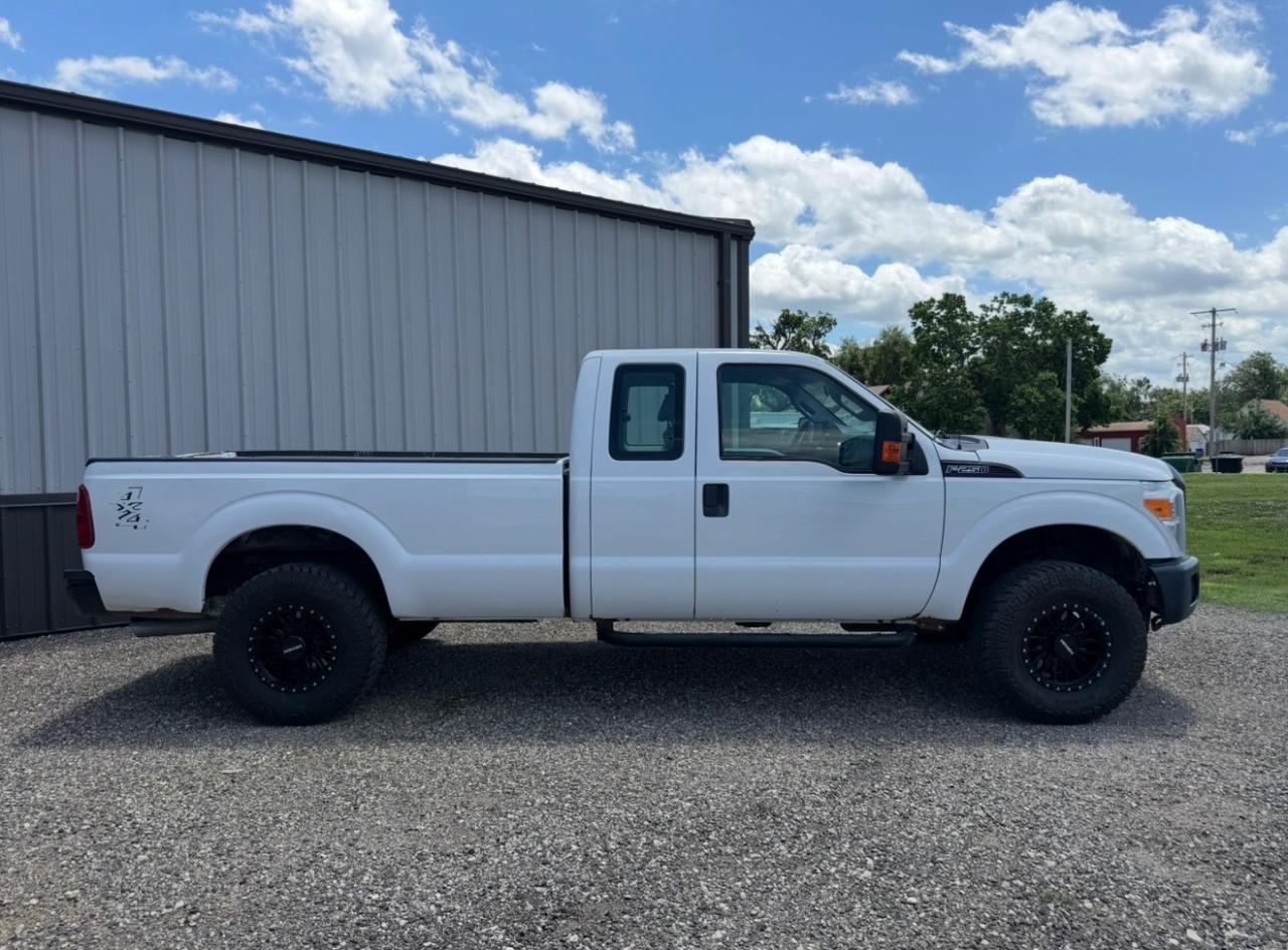 Ford F-250 SD XL SuperCab Long Bed 4WD 2016