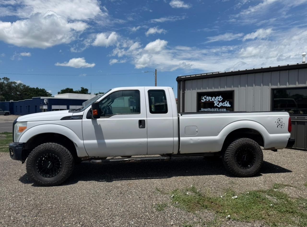 Ford F-250 SD XL SuperCab Long Bed 4WD 2016