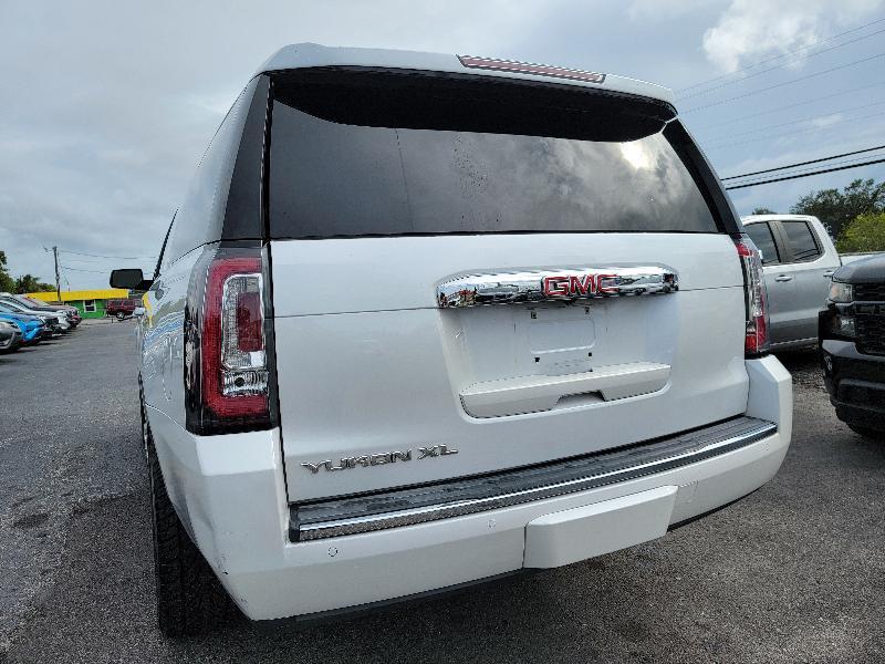 GMC Yukon XL Denali 2WD 2016