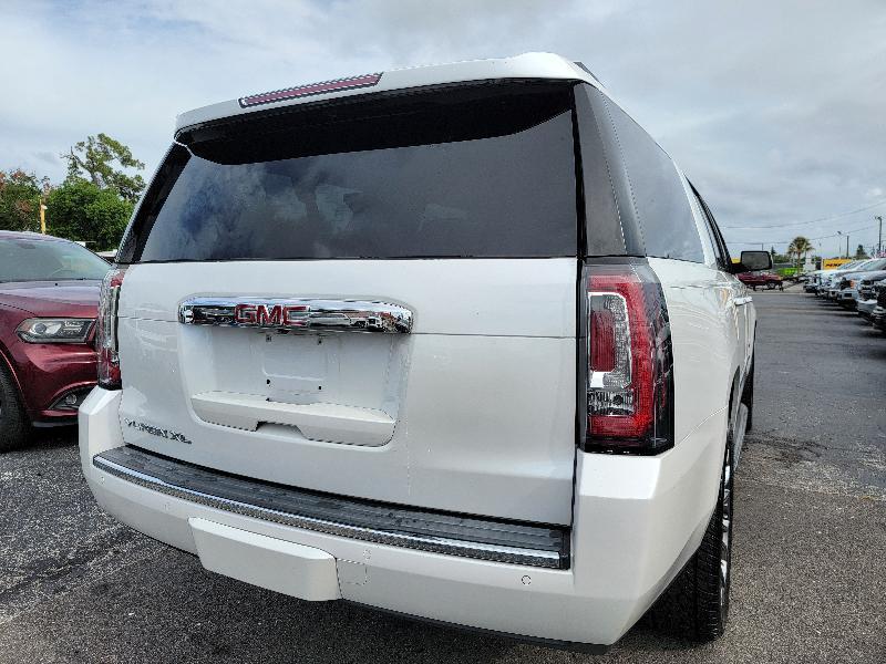 GMC Yukon XL Denali 2WD 2016