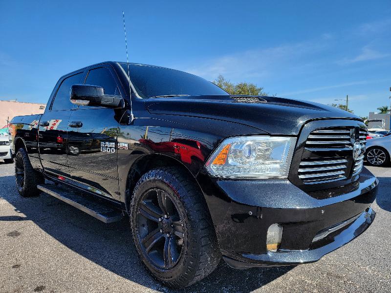 RAM 1500 Sport Crew Cab LWB 2WD 2016