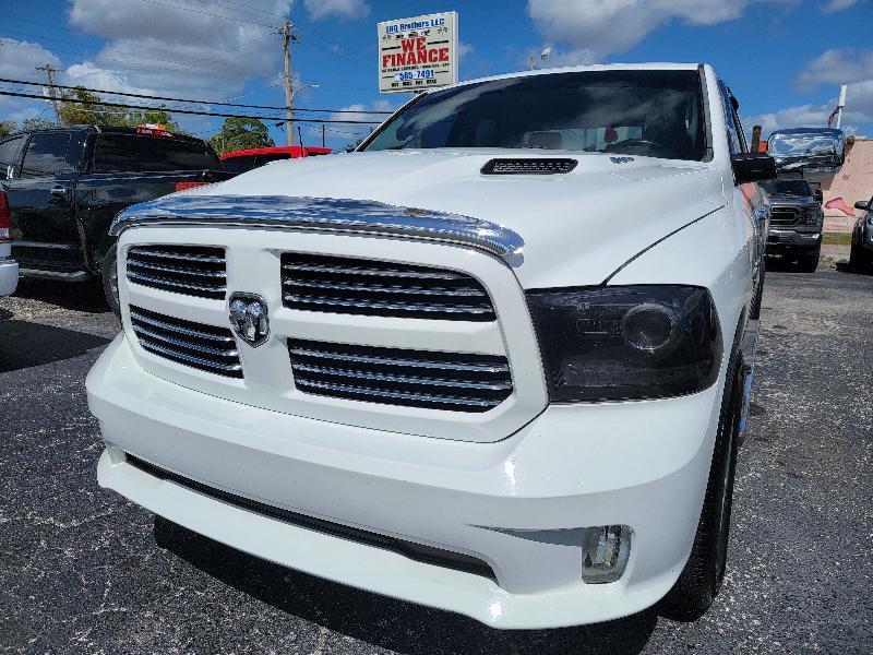 RAM 1500 Sport Quad Cab 2WD 2014