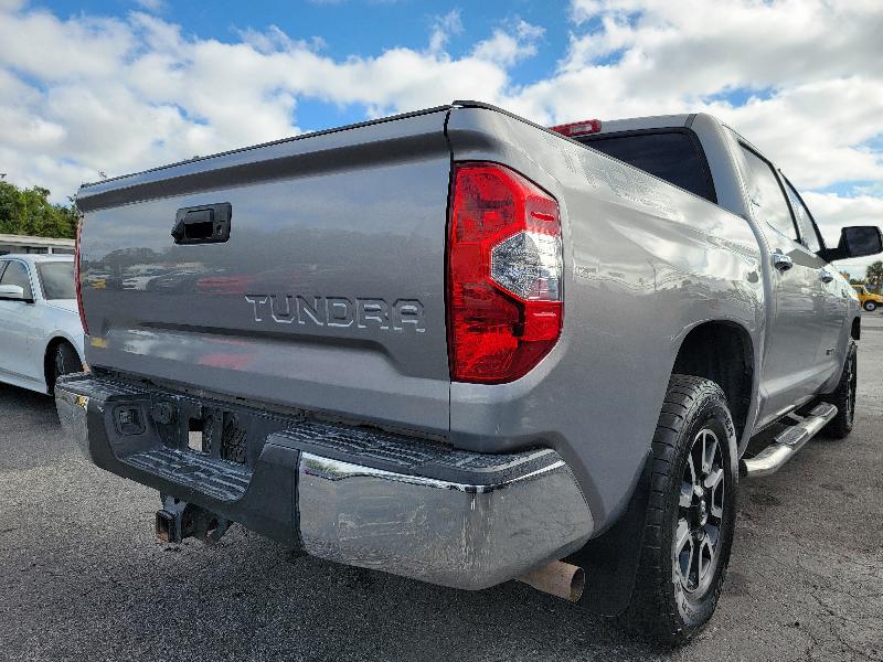 Toyota Tundra Limited 5.7L FFV CrewMax 2WD 2017