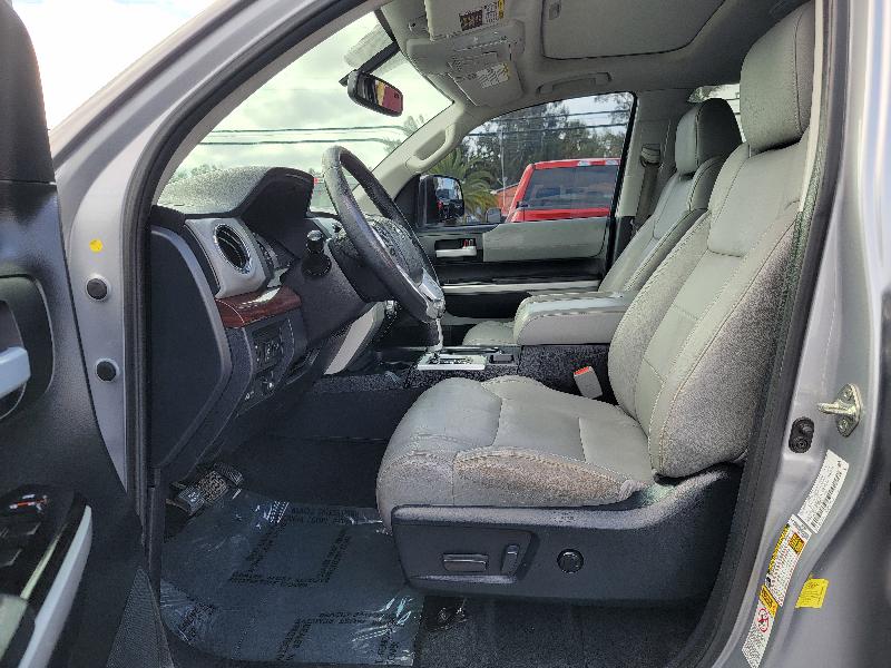 Toyota Tundra Limited 5.7L FFV CrewMax 2WD 2017