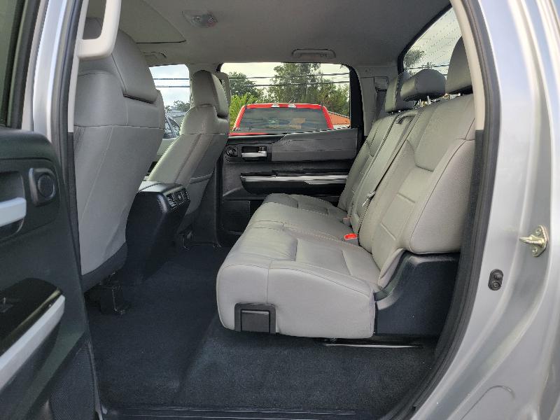 Toyota Tundra Limited 5.7L FFV CrewMax 2WD 2017