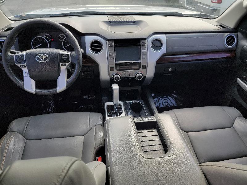 Toyota Tundra Limited 5.7L FFV CrewMax 2WD 2017