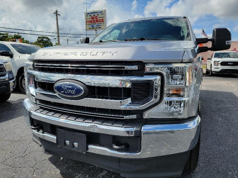 Ford F-250 SD XLT Crew Cab 4WD 2020
