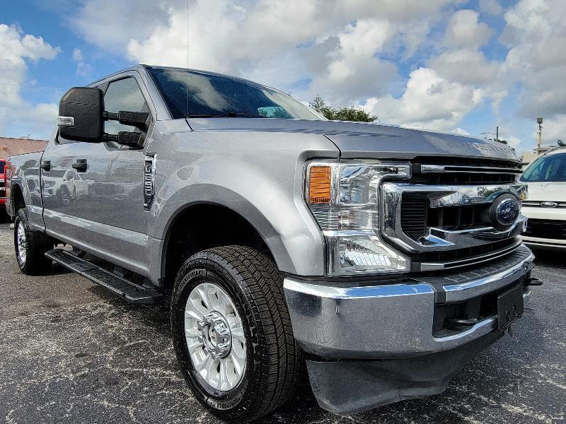 Ford F-250 SD XLT Crew Cab 4WD 2020