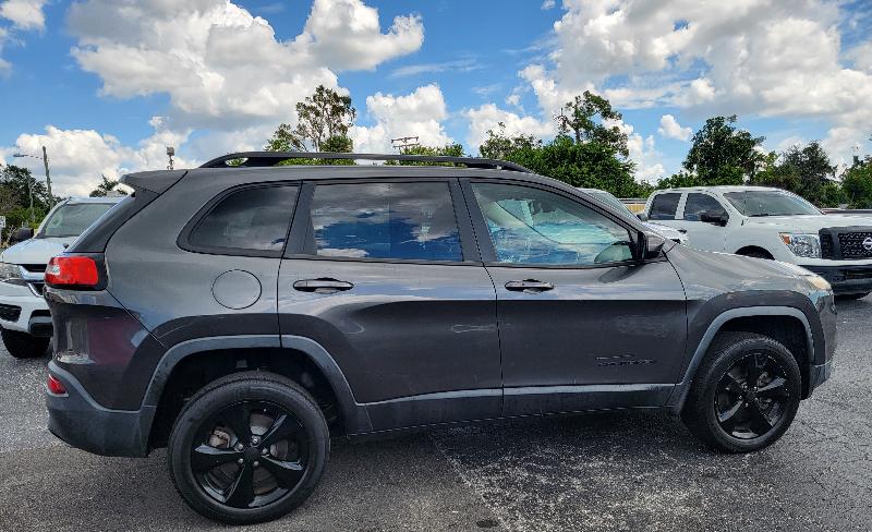 Jeep Cherokee 4-Door 2WD 2015 Jeep Cherokee 4-Door 2WD 2015