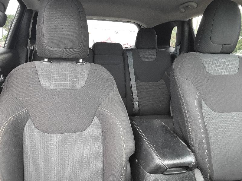 Jeep Cherokee 4-Door 2WD 2015 Jeep Cherokee 4-Door 2WD 2015