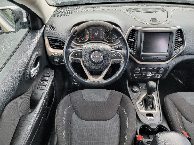 Jeep Cherokee 4-Door 2WD 2015 Jeep Cherokee 4-Door 2WD 2015