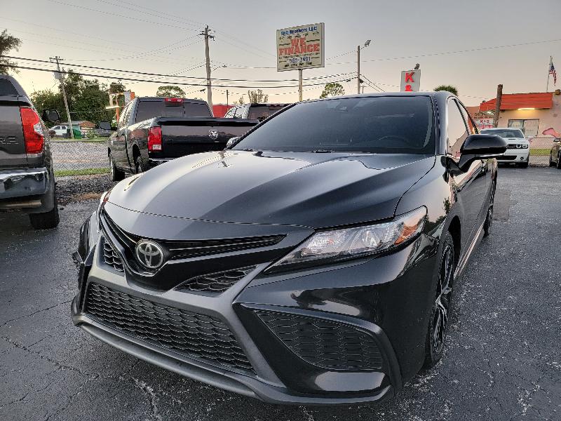 2022 Toyota Camry SE