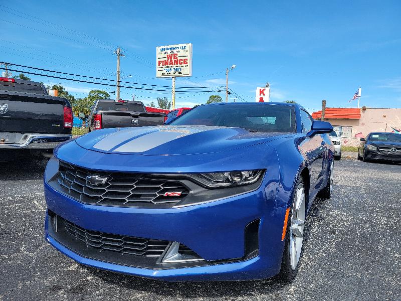 2019 Chevrolet Camaro 2dr Coupe RS