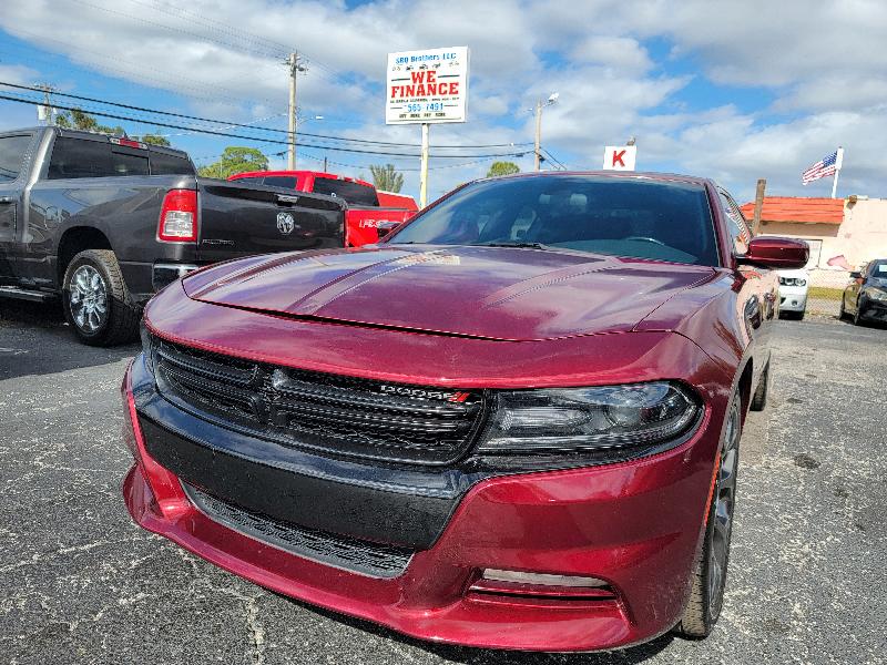 2019 Dodge Charger SXT's photo