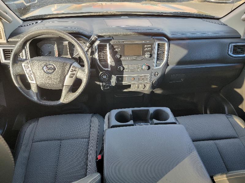 Nissan Titan Platinum Reserve Crew Cab 4WD 2017