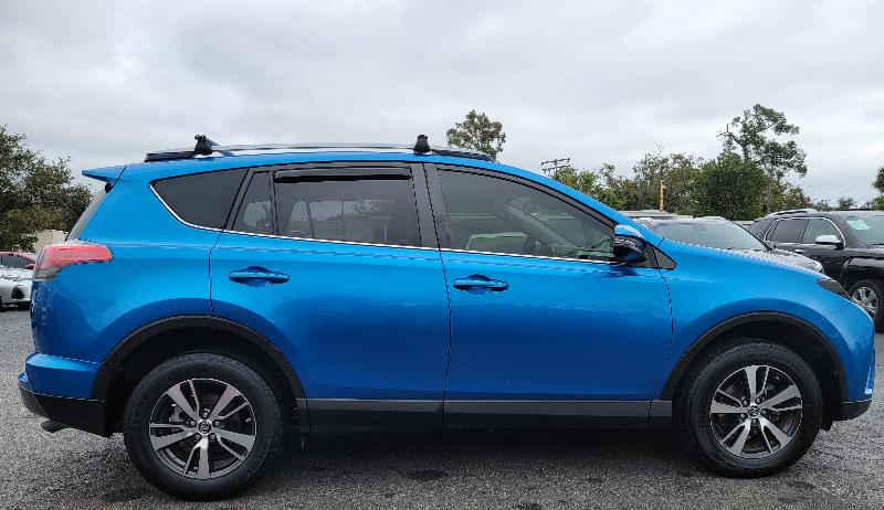Toyota RAV4 XLE FWD 2017