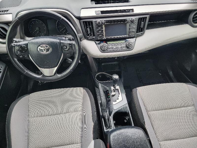 Toyota RAV4 XLE FWD 2017