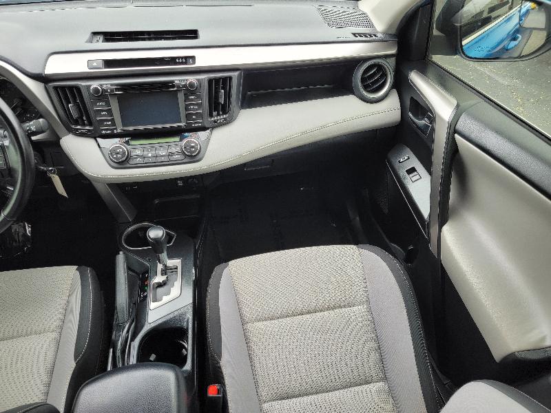 Toyota RAV4 XLE FWD 2017