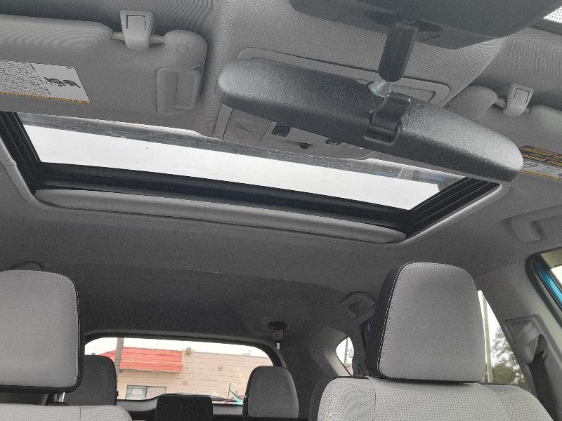 Toyota RAV4 XLE FWD 2017