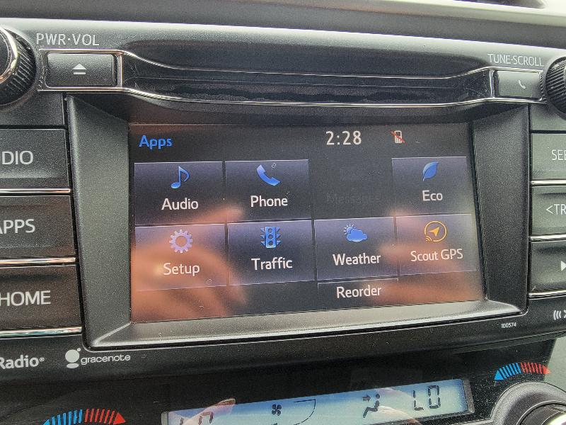 Toyota RAV4 XLE FWD 2017