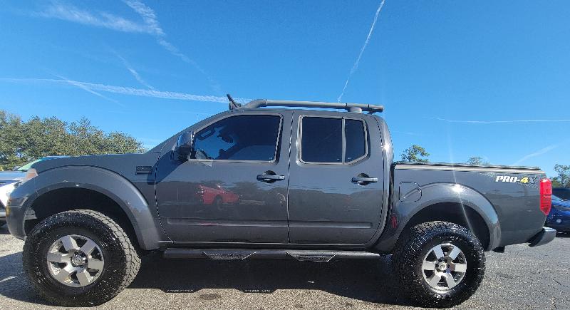Nissan Frontier SL Crew Cab 4WD 2013
